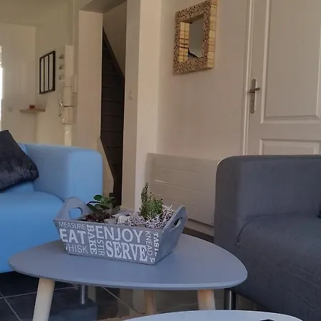 Entre Et Remparts Apartment