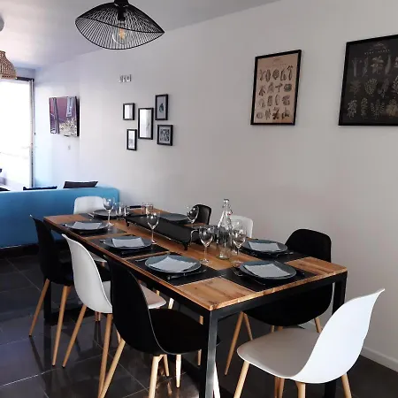 Entre Et Remparts アパート *